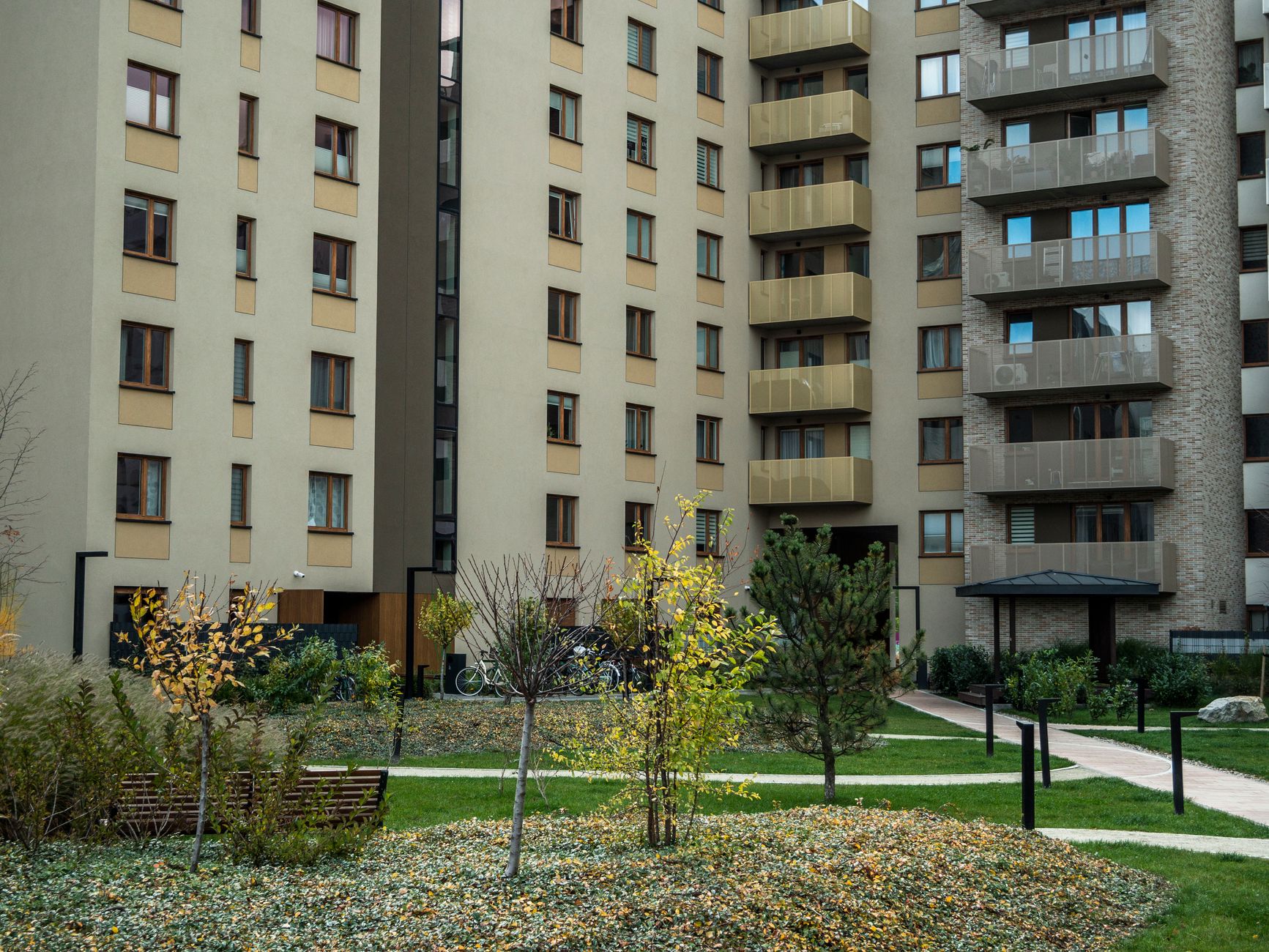 Supported housing complex with communal garden
