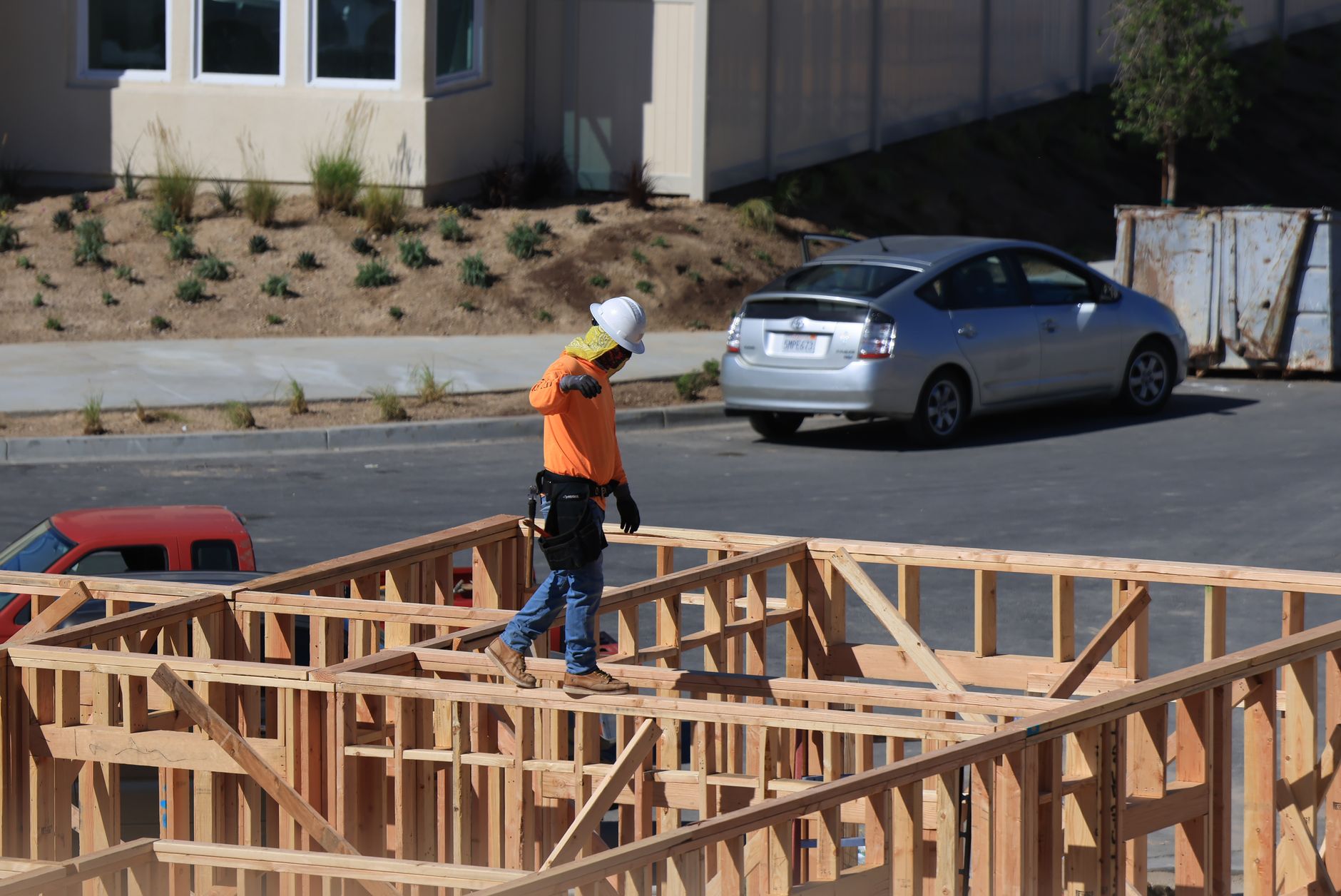Robotic construction worker on a housing site