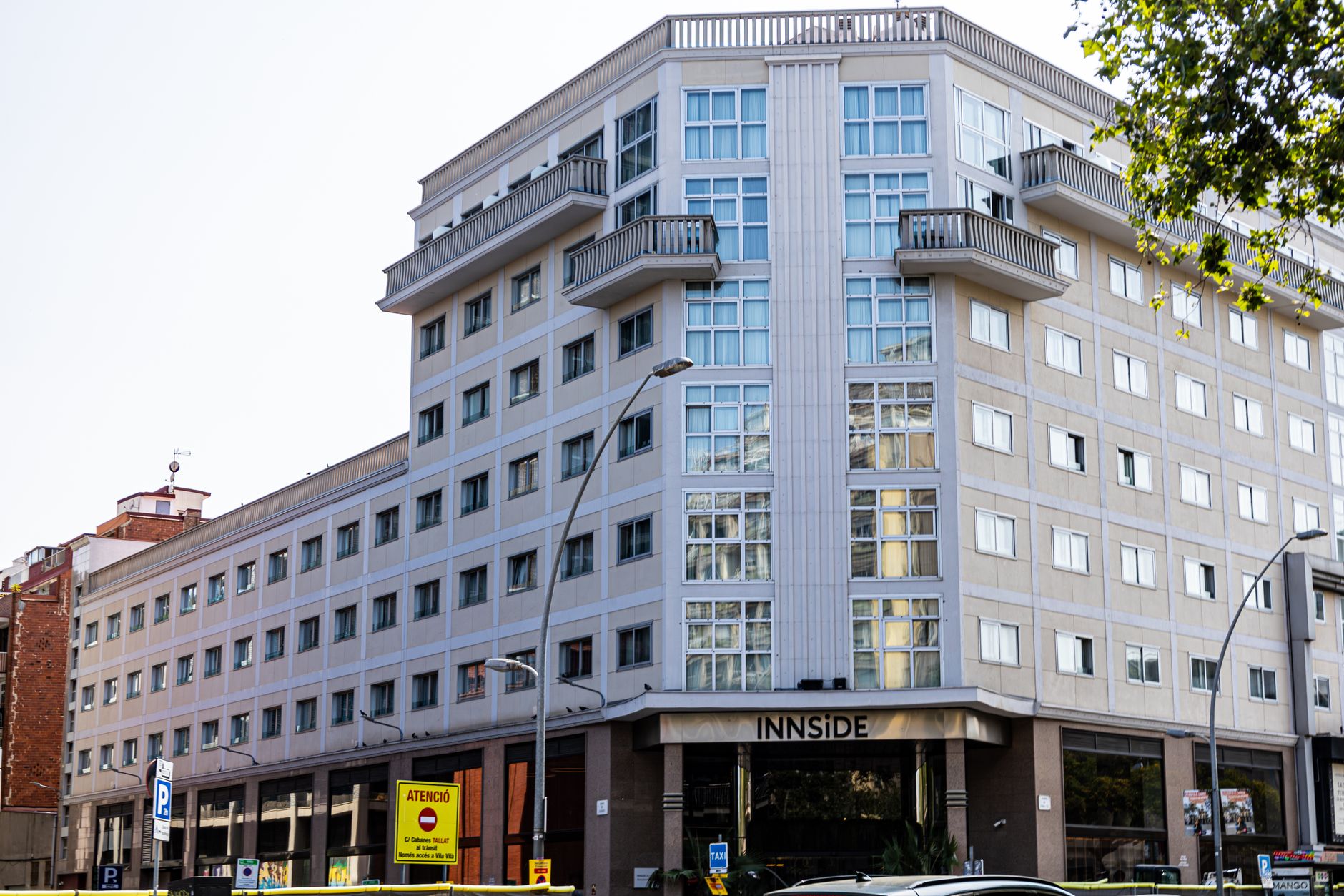 Former hotel building in Hatfield now used as temporary accommodation